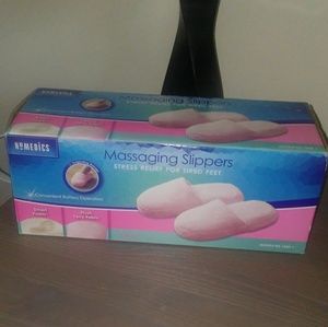 NIB Massaging Slippers